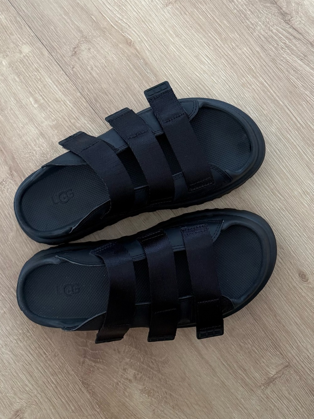 UGG women’s golden glow black slides sandals